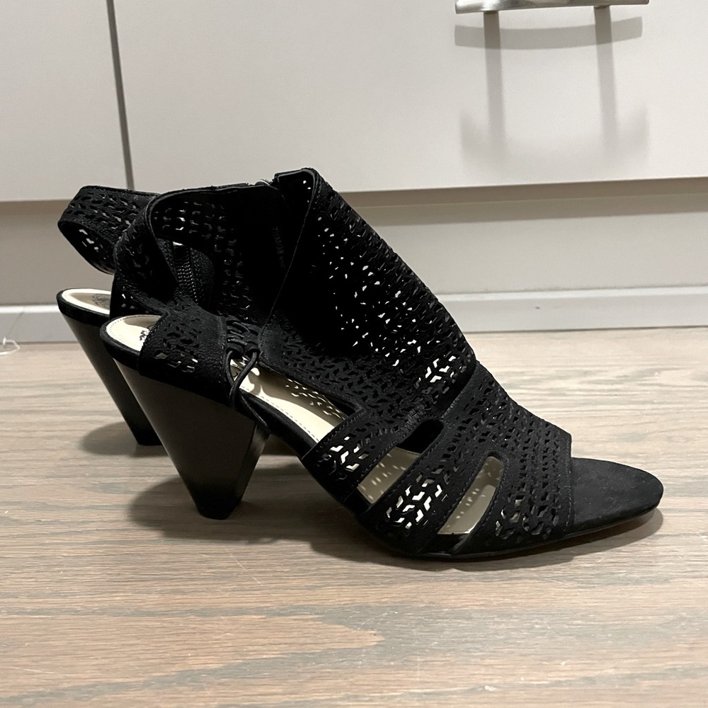 Vince Camuto woman’s 7.5 heels